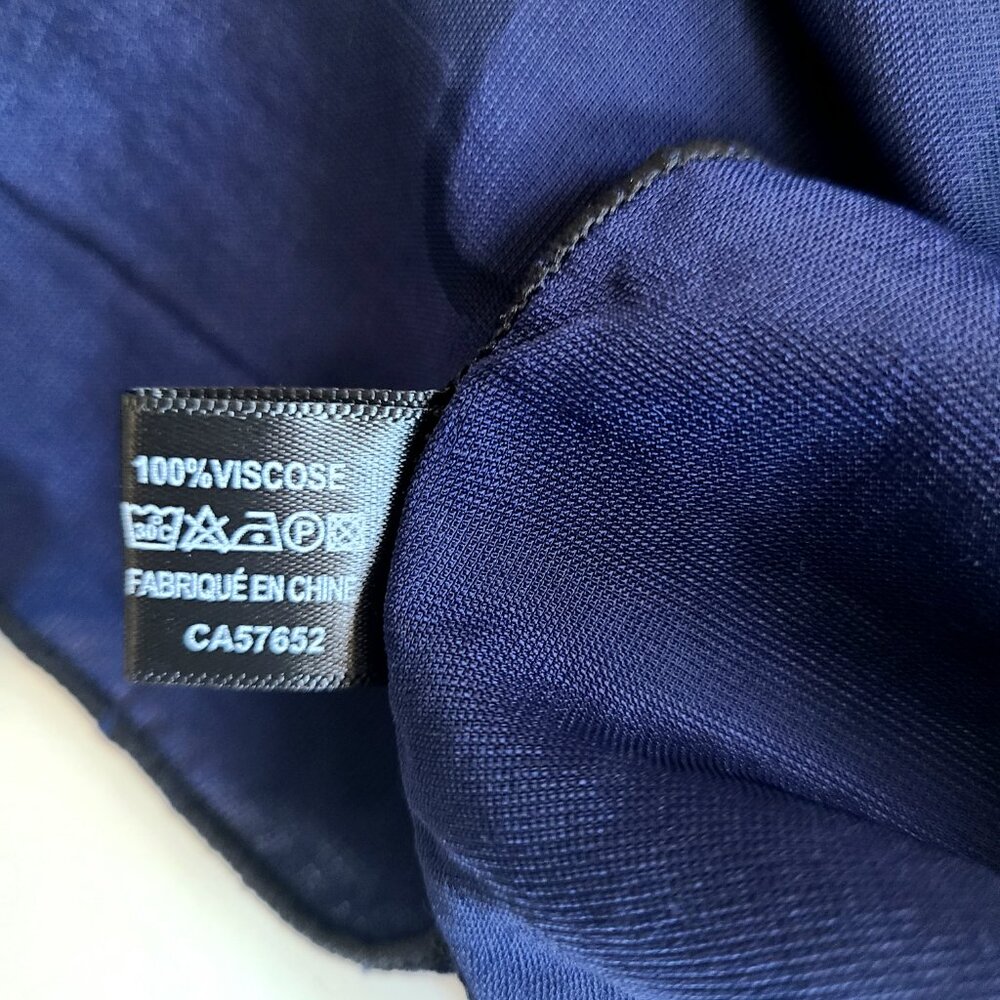 Dark blue shawl/wrap/cover with velvet roses. - Picture 7 of 8